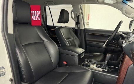 Toyota Land Cruiser Prado 150 рестайлинг 2, 2017 год, 3 769 000 рублей, 30 фотография