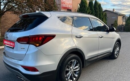 Hyundai Santa Fe III рестайлинг, 2017 год, 2 100 000 рублей, 2 фотография
