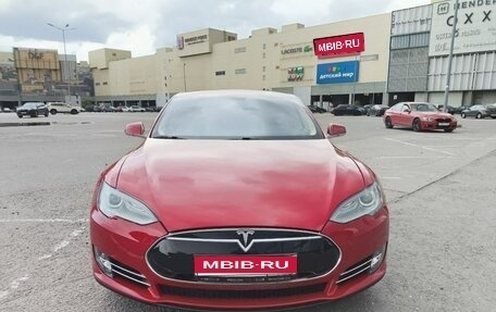 Tesla Model S I, 2014 год, 3 300 000 рублей, 1 фотография