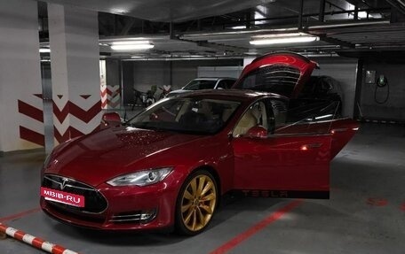 Tesla Model S I, 2014 год, 3 300 000 рублей, 25 фотография