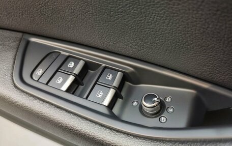 Audi A4, 2018 год, 2 179 000 рублей, 19 фотография