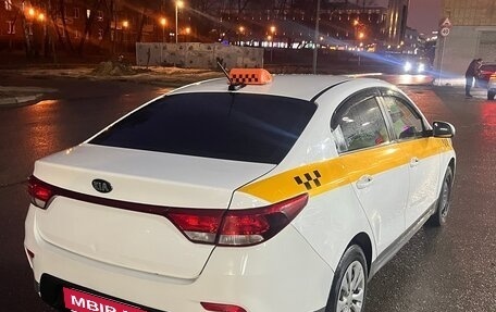 KIA Rio IV, 2019 год, 950 000 рублей, 4 фотография