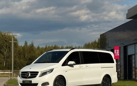 Mercedes-Benz V-Класс, 2016 год, 4 100 000 рублей, 3 фотография