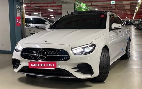 Mercedes-Benz E-Класс, 2021 год, 3 030 000 рублей, 7 фотография