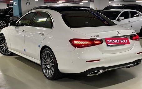 Mercedes-Benz E-Класс, 2021 год, 3 030 000 рублей, 6 фотография