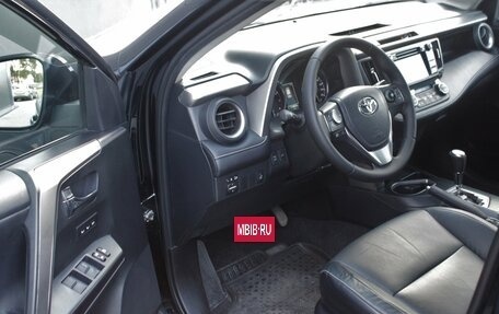 Toyota RAV4, 2017 год, 2 840 000 рублей, 8 фотография