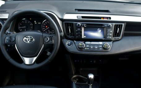 Toyota RAV4, 2017 год, 2 840 000 рублей, 20 фотография