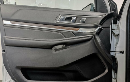 Ford Explorer VI, 2018 год, 3 300 000 рублей, 17 фотография
