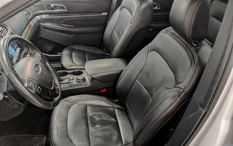 Ford Explorer VI, 2018 год, 3 300 000 рублей, 18 фотография