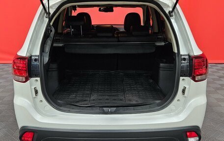 Mitsubishi Outlander III рестайлинг 3, 2015 год, 1 749 000 рублей, 20 фотография
