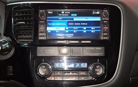 Mitsubishi Outlander III рестайлинг 3, 2015 год, 1 749 000 рублей, 14 фотография