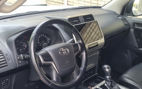 Toyota Land Cruiser Prado 150 рестайлинг 2, 2020 год, 4 980 000 рублей, 8 фотография