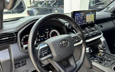 Toyota Land Cruiser, 2024 год, 11 790 000 рублей, 17 фотография