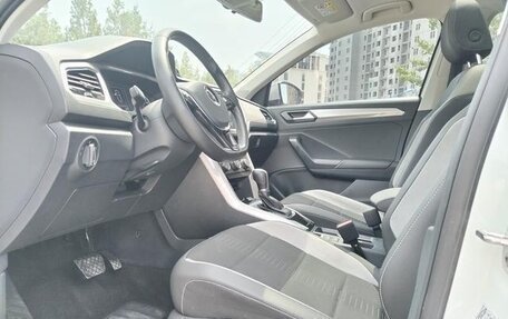 Volkswagen T-Roc I, 2022 год, 1 400 000 рублей, 9 фотография