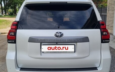 Toyota Land Cruiser Prado 150 рестайлинг 2, 2020 год, 4 980 000 рублей, 7 фотография