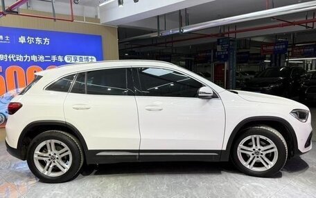 Mercedes-Benz GLA, 2023 год, 2 500 000 рублей, 8 фотография