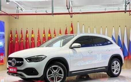 Mercedes-Benz GLA, 2023 год, 2 500 000 рублей, 1 фотография
