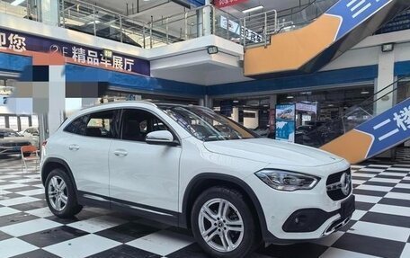 Mercedes-Benz GLA, 2023 год, 2 700 000 рублей, 3 фотография