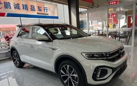 Volkswagen T-Roc I, 2025 год, 2 910 000 рублей, 2 фотография