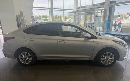Hyundai Solaris II рестайлинг, 2019 год, 1 395 000 рублей, 4 фотография