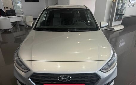 Hyundai Solaris II рестайлинг, 2019 год, 1 395 000 рублей, 2 фотография
