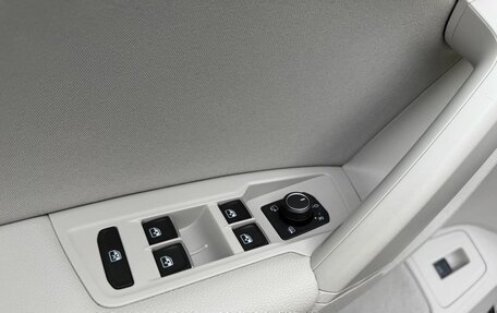 Volkswagen Tiguan II, 2017 год, 2 600 000 рублей, 11 фотография