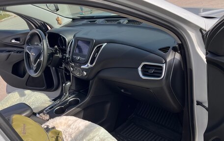 Chevrolet Equinox III, 2020 год, 1 800 000 рублей, 15 фотография