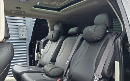 KIA Carnival, 2021 год, 3 300 000 рублей, 21 фотография