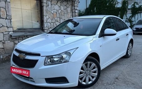 Chevrolet Cruze II, 2013 год, 650 000 рублей, 3 фотография