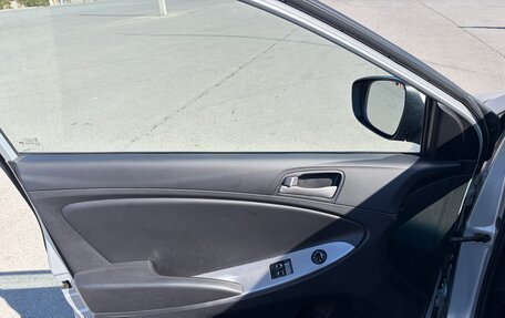 Hyundai Solaris II рестайлинг, 2015 год, 980 000 рублей, 11 фотография