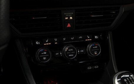 Volkswagen Jetta VII, 2023 год, 3 149 000 рублей, 19 фотография