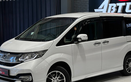 Honda Stepwgn IV, 2017 год, 1 987 000 рублей, 2 фотография