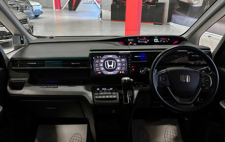 Honda Stepwgn IV, 2017 год, 1 987 000 рублей, 29 фотография
