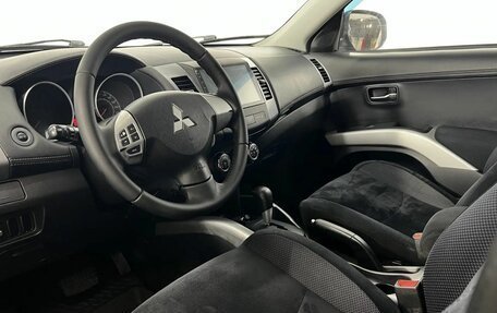 Mitsubishi Outlander III рестайлинг 3, 2012 год, 1 100 000 рублей, 10 фотография