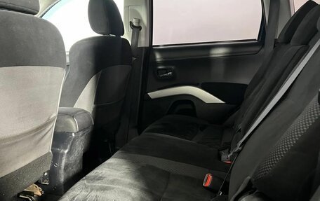 Mitsubishi Outlander III рестайлинг 3, 2012 год, 1 100 000 рублей, 11 фотография
