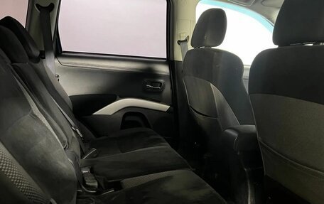 Mitsubishi Outlander III рестайлинг 3, 2012 год, 1 100 000 рублей, 12 фотография