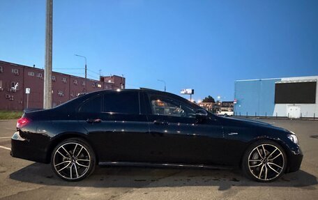 Mercedes-Benz E-Класс, 2022 год, 3 770 000 рублей, 5 фотография