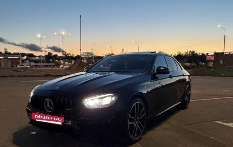 Mercedes-Benz E-Класс, 2022 год, 3 770 000 рублей, 2 фотография