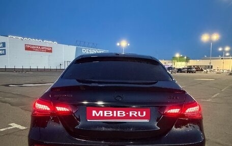 Mercedes-Benz E-Класс, 2022 год, 3 770 000 рублей, 6 фотография
