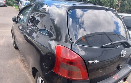 Toyota Yaris III рестайлинг, 2008 год, 390 000 рублей, 3 фотография