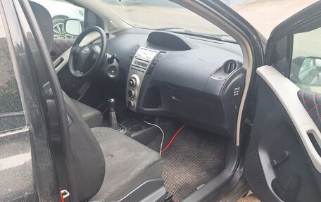 Toyota Yaris III рестайлинг, 2008 год, 390 000 рублей, 6 фотография