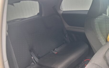 Toyota Yaris III рестайлинг, 2008 год, 390 000 рублей, 5 фотография