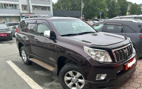 Toyota Land Cruiser Prado 150 рестайлинг 2, 2011 год, 3 000 000 рублей, 1 фотография
