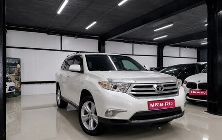 Toyota Highlander III, 2012 год, 2 195 000 рублей, 1 фотография