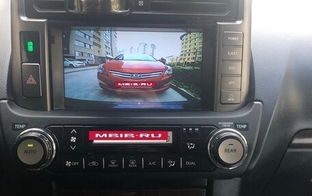 Toyota Land Cruiser Prado 150 рестайлинг 2, 2011 год, 3 000 000 рублей, 8 фотография