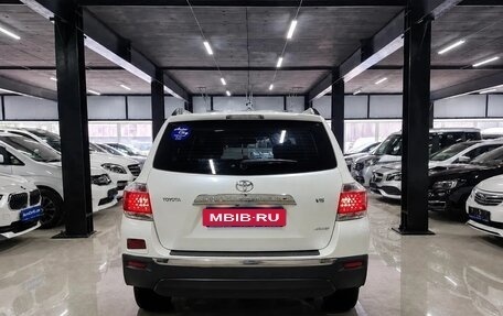 Toyota Highlander III, 2012 год, 2 195 000 рублей, 5 фотография