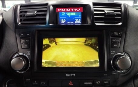 Toyota Highlander III, 2012 год, 2 195 000 рублей, 19 фотография