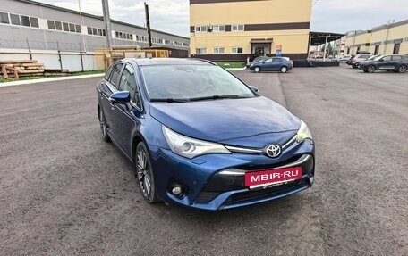 Toyota Avensis III рестайлинг, 2017 год, 1 650 000 рублей, 3 фотография