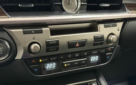 Lexus ES VII, 2017 год, 2 350 000 рублей, 15 фотография