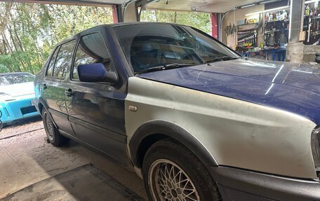 Volkswagen Vento, 1995 год, 120 000 рублей, 2 фотография